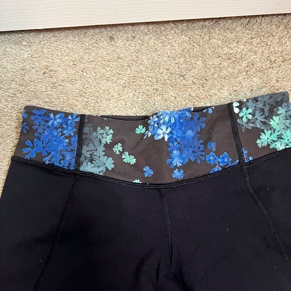 Lululemon Athletica Groove Crop Split Calf Leggings Size 6 Compression Active - Picture 4 of 6